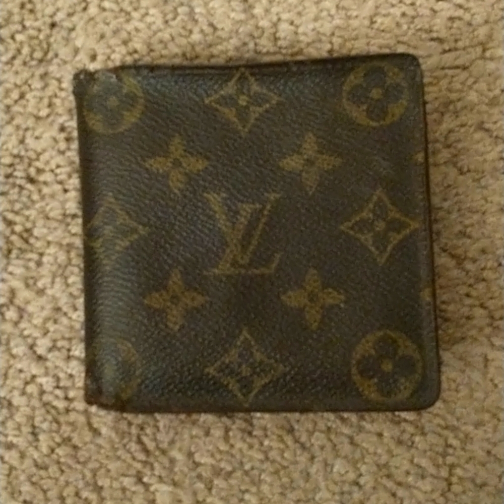Louis Vuitton Monogram Bifold Wallet